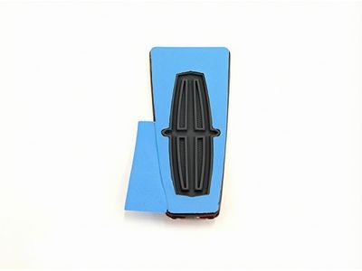 2000 Lincoln Continental Emblem - F8OZ-8213-AA
