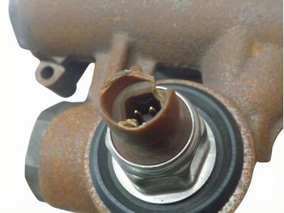 2010 Ford E-450 Super Duty Fuel Rail - 5C3Z-9T287-ARM