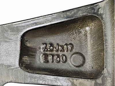 Ford LJ6Z-1007-E