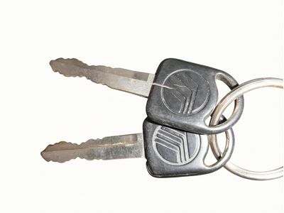 Ford F3AZ-11582-D