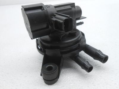 Ford F5AZ-9C915-A Valve Assembly