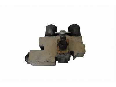 Ford F87Z-2B373-ARM