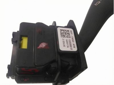 Ford DG9Z-17A553-AA