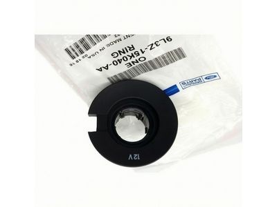 Ford 9L3Z-15K040-AA